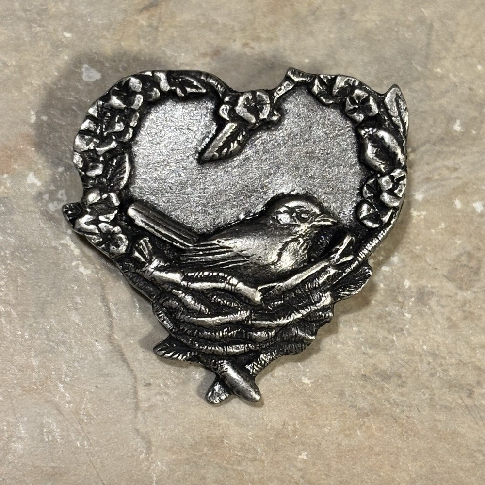 Vintage 2004 Birds & Blooms Pewter Heart with Bird in a Nest Brooch Pin Jewelry